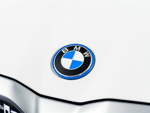 Used 2025 BMW i5 xDrive40 w/ M Sport Package image 38