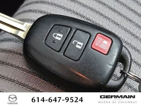 Used 2013 Toyota RAV4 LE image 10