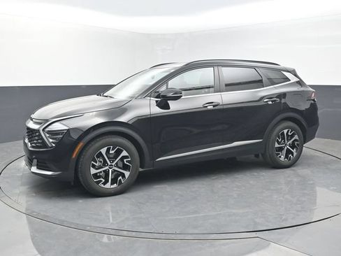 Used 2025 Kia Sportage EX w/ Premium Package FWD image 3