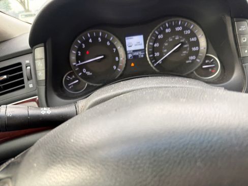 Used 2015 INFINITI Q70 3.7 RWD image 7