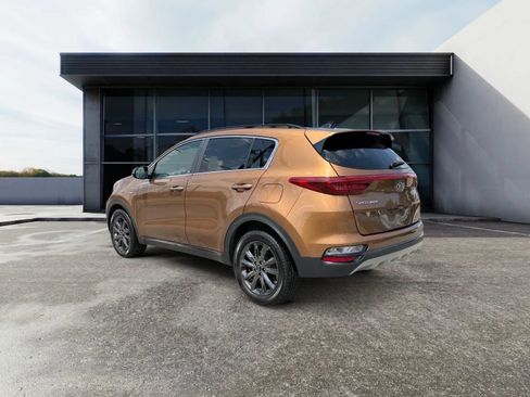 Used 2020 Kia Sportage S w/ S Premium Package AWD/4WD image 4