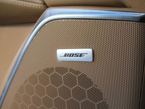 Used 2017 Cadillac Escalade Platinum image 31