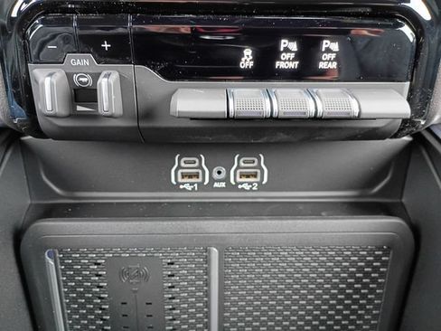 New 2026 RAM 1500 Big Horn AWD/4WD image 18
