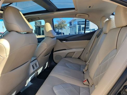 Used 2018 Toyota Camry XLE w/ Driver Assist Package image 13