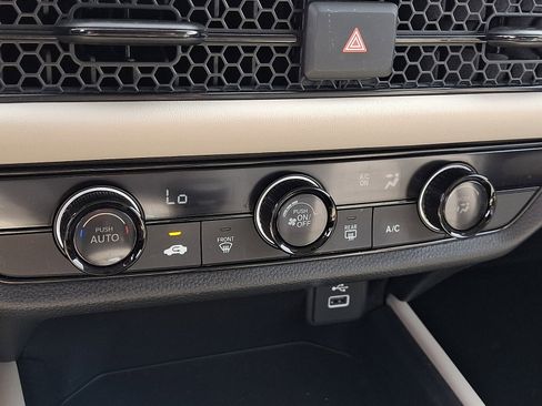 Certified 2024 Honda HR-V LX image 16