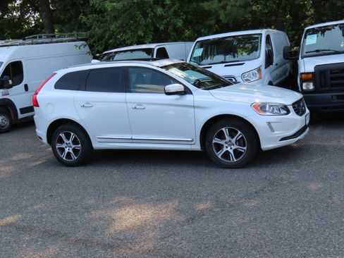 Used 2015 Volvo XC60 T6 AWD/4WD image 7