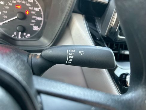 Used 2025 Toyota Corolla LE FWD image 18