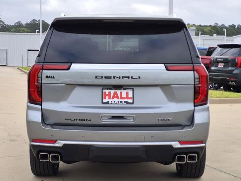 New 2026 GMC Yukon XL Denali w/ Denali Reserve Package image 4