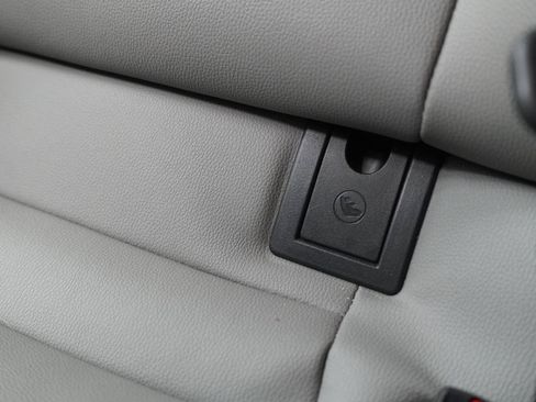 Used 2025 Toyota Camry SE FWD image 31