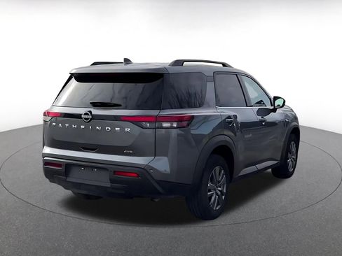 Used 2025 Nissan Pathfinder SV image 14