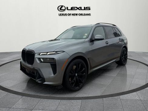 Used 2024 BMW X7 xDrive40i w/ M Sport Package image 3