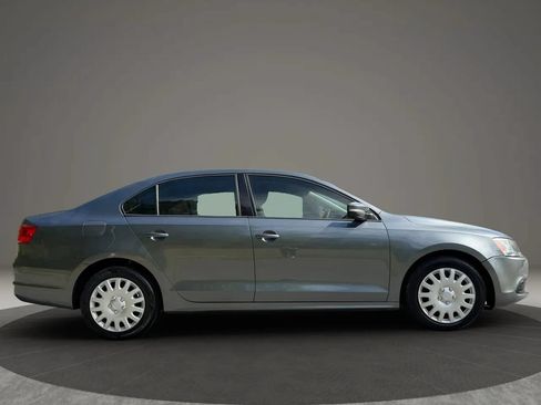 Used 2012 Volkswagen Jetta SE FWD image 7