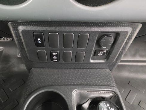 Used 2013 Toyota FJ Cruiser 4WD w/ Trail Teams Special Edition image 17