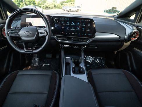 Used 2024 Chevrolet Equinox EV RS image 12