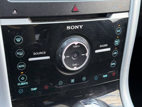Used 2014 Ford Edge Limited w/ Equipment Group 302A AWD/4WD image 18