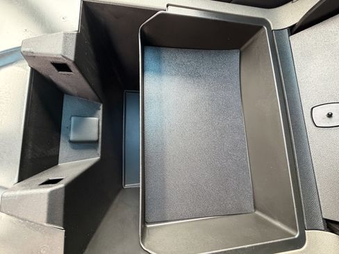 Used 2024 GMC Hummer EV 2X w/ LPO, Illumination Package image 38