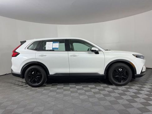 Used 2023 Honda CR-V LX image 12