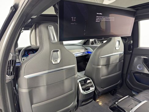 Used 2023 BMW i7 xDrive60 w/ Parking Assistance Package image 47