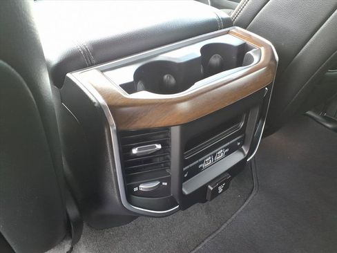 Used 2022 RAM 1500 Laramie AWD/4WD image 33