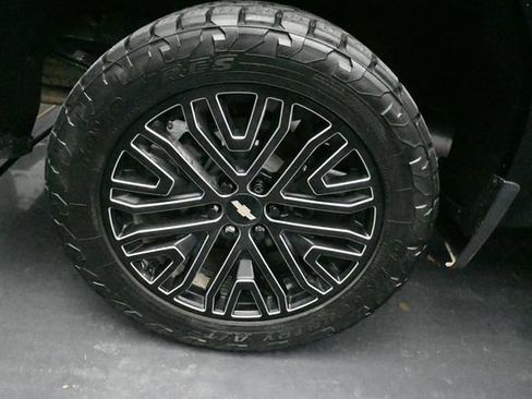 Used 2023 Chevrolet Silverado 1500 RST AWD/4WD image 30