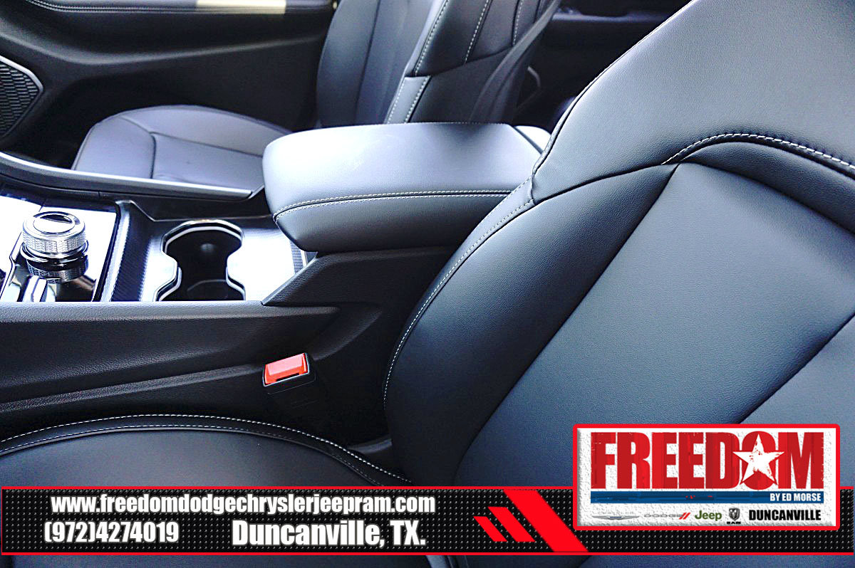 New 2026 Jeep Grand Cherokee Limited w/ Limited Altitude Package AWD/4WD image 35