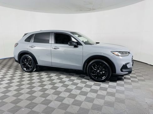 Used 2024 Honda HR-V Sport image 2
