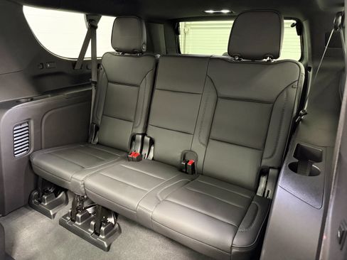 Used 2026 GMC Yukon XL Denali w/ Advanced Technology Package AWD/4WD image 18
