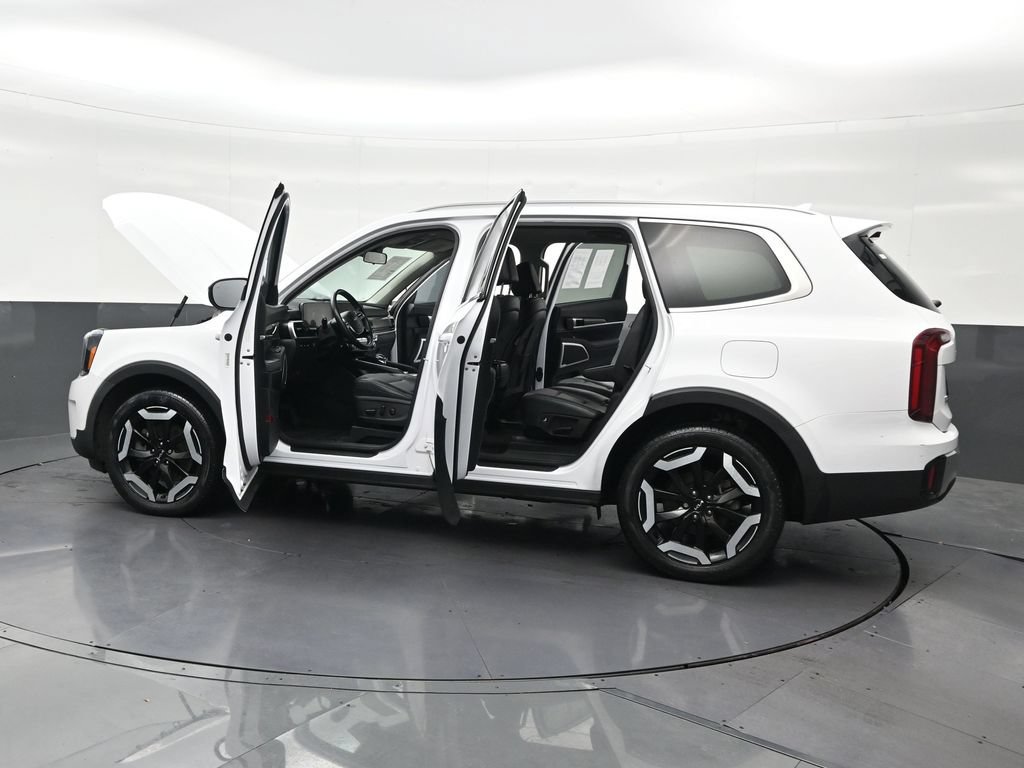 Used 2023 Kia Telluride S AWD/4WD image 34