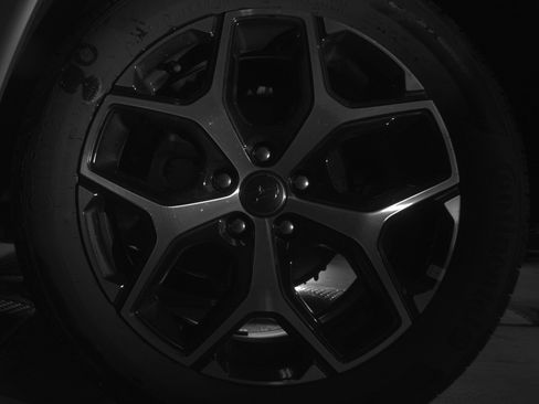 Used 2025 Jeep Compass Limited image 14