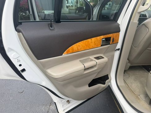 Used 2015 Lincoln MKX FWD w/ Equipment Group 102A image 14