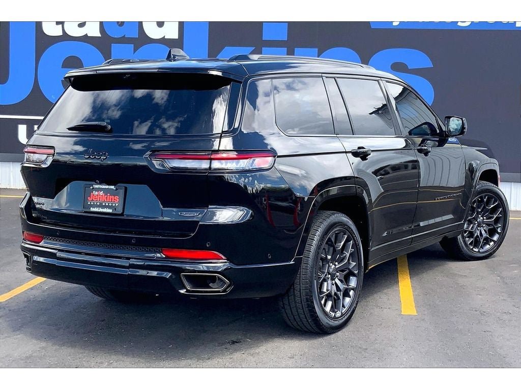 Used 2025 Jeep Grand Cherokee L Summit AWD/4WD image 15