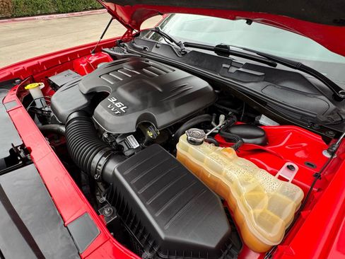 Used 2022 Dodge Challenger GT image 28