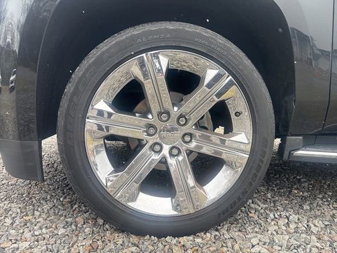 Used 2018 GMC Yukon Denali w/ Open Road Package image 12