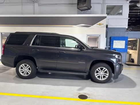 Used 2018 Chevrolet Tahoe LT w/ Luxury Package AWD/4WD image 4