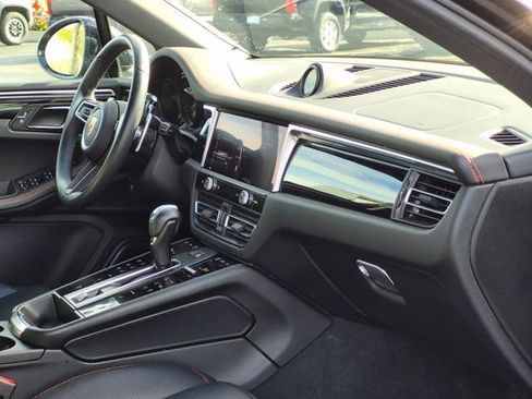 Used 2024 Porsche Macan S image 23