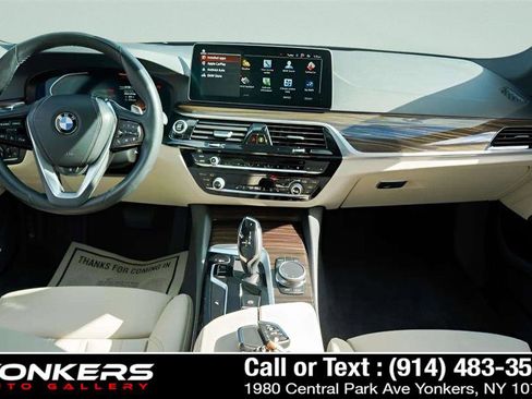 Used 2022 BMW 540i xDrive w/ Premium Package image 48