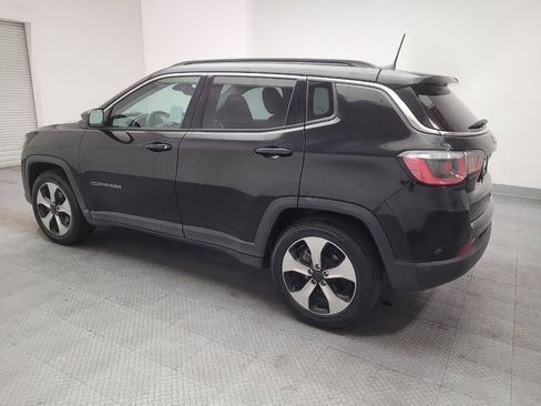 Used 2017 Jeep Compass Latitude w/ Popular Equipment Group FWD image 3