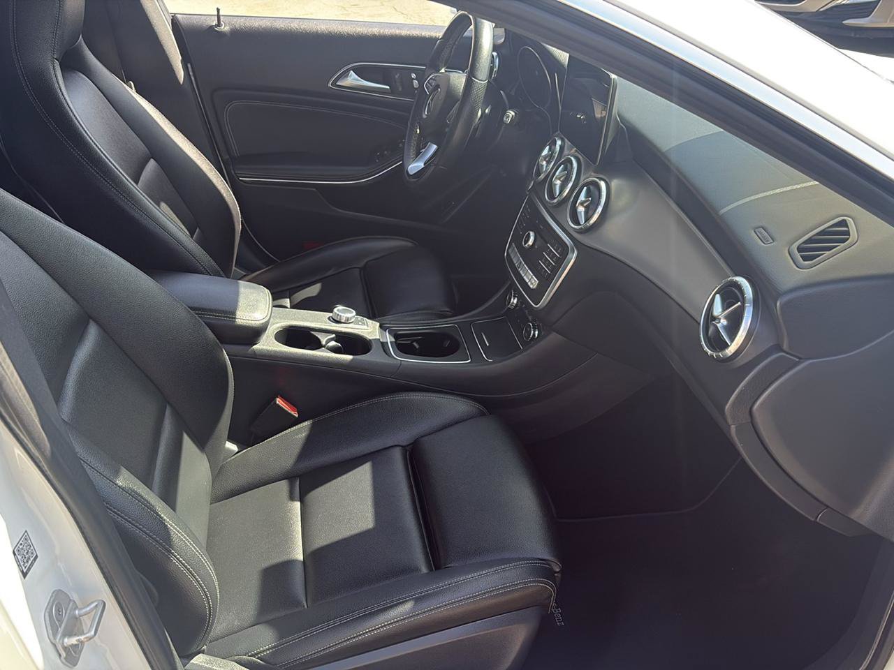 Used 2017 Mercedes-Benz CLA 250 image 16