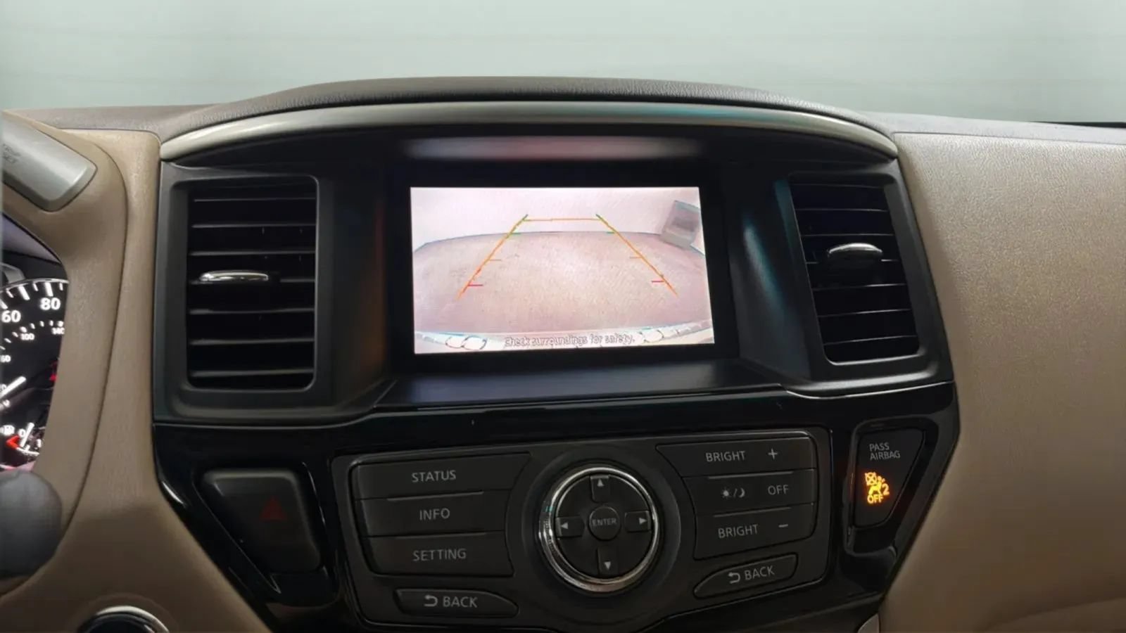 Used 2016 Nissan Pathfinder SV FWD image 14