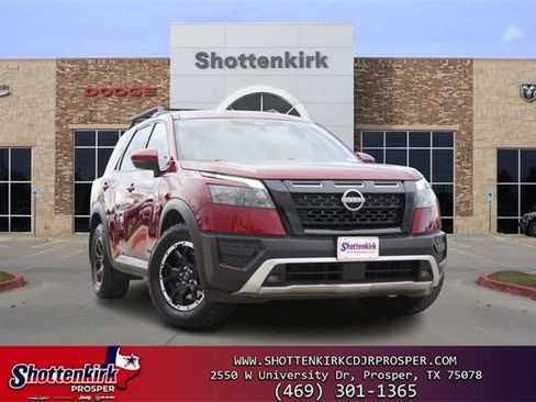 Used 2024 Nissan Pathfinder Rock Creek image 1