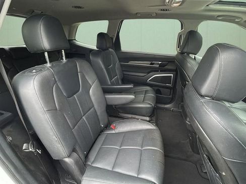 Used 2022 Kia Telluride EX w/ EX Premium Package FWD image 26