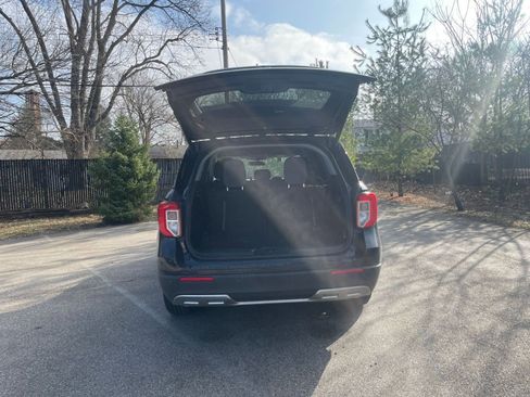 Used 2024 Ford Explorer XLT w/ Equipment Group 202A image 29