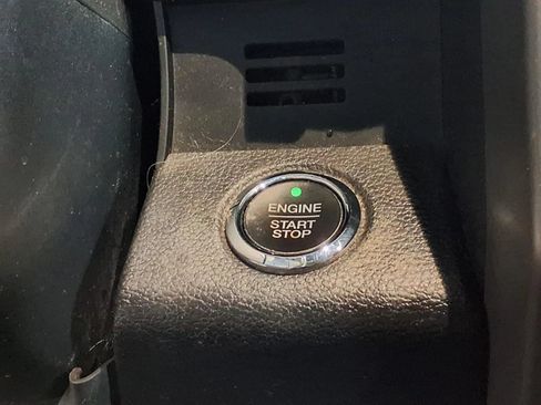 Used 2019 Ford Expedition XLT w/ Equipment Group 202A AWD/4WD image 27