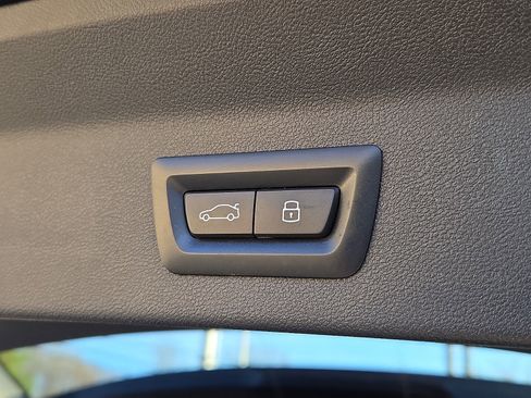 Used 2023 BMW X3 xDrive30i w/ M Sport Package image 29