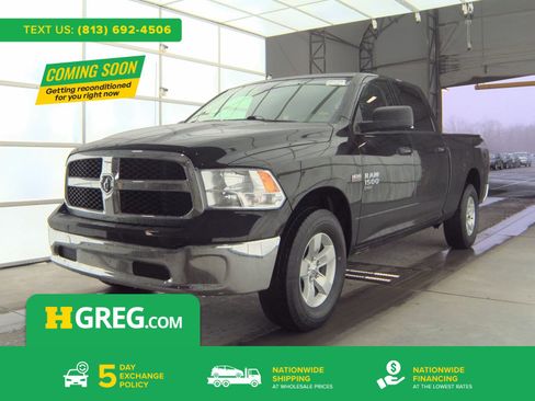Used 2020 RAM 1500 Classic SLT image 1