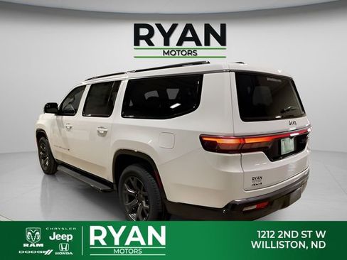 New 2026 Jeep Grand Wagoneer L Limited AWD/4WD image 7