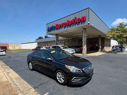 Used 2017 Hyundai Sonata SE FWD image 1
