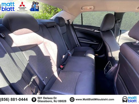 Used 2019 Chrysler 300 Touring w/ Sport Appearance Package image 28