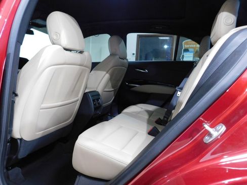 Used 2024 Cadillac XT4 Luxury w/ Cold Weather Package image 76