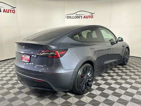 Used 2022 Tesla Model Y Performance AWD/4WD image 10